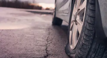 Reifenpannen/Motorradbekleidung für den Sommer
