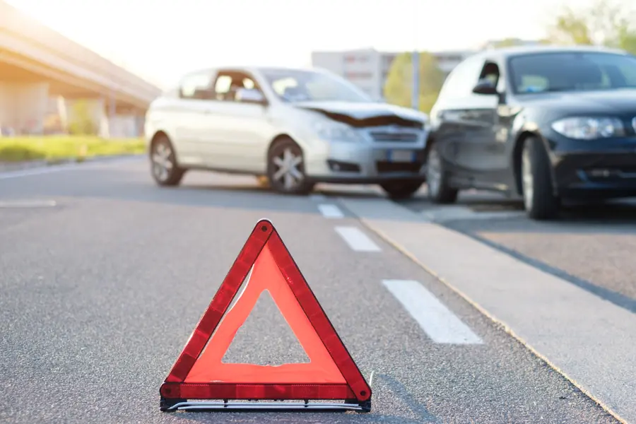 Richtiges Verhalten bei Verkehrsunfällen